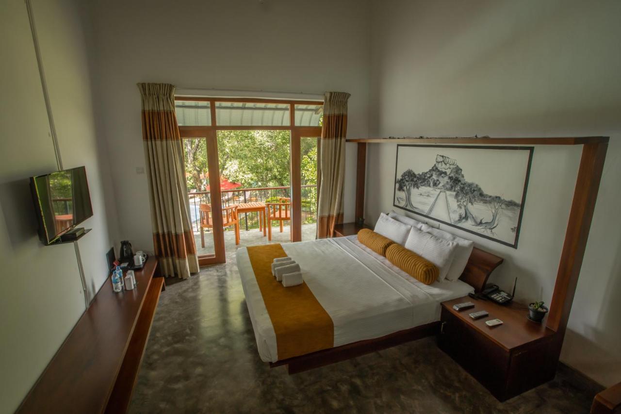 Sigiriya Wewa Addara Hotel - Hotel By The Lake Exteriör bild