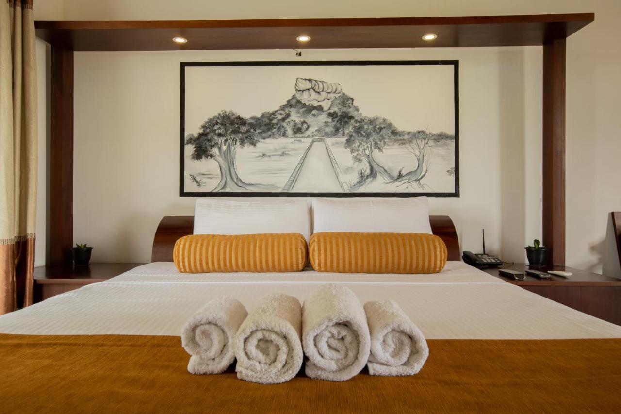 Sigiriya Wewa Addara Hotel - Hotel By The Lake Exteriör bild