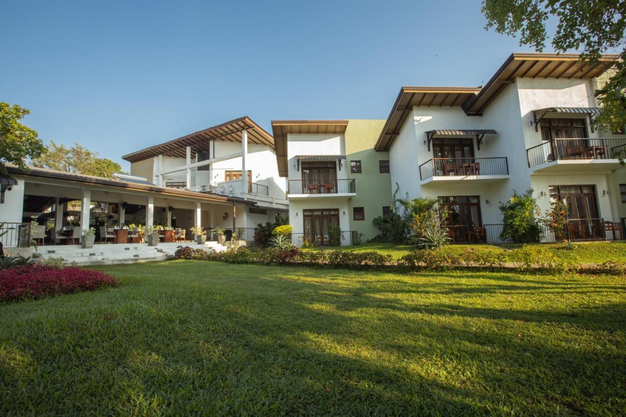 Sigiriya Wewa Addara Hotel - Hotel By The Lake Exteriör bild