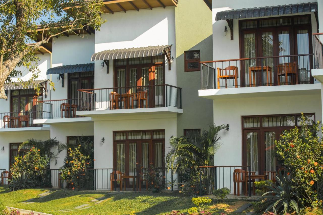 Sigiriya Wewa Addara Hotel - Hotel By The Lake Exteriör bild