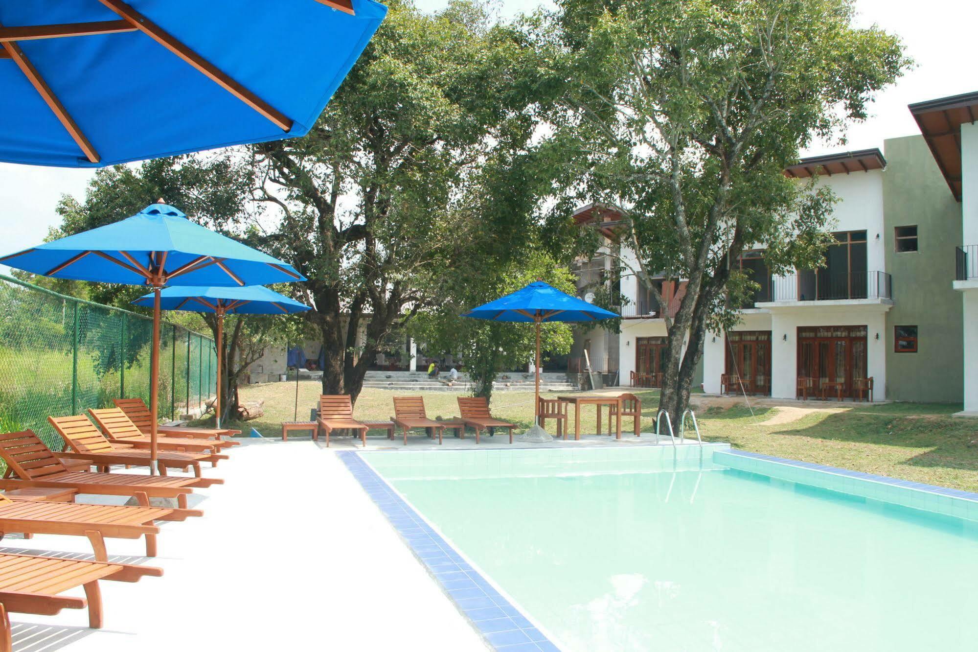 Sigiriya Wewa Addara Hotel - Hotel By The Lake Exteriör bild